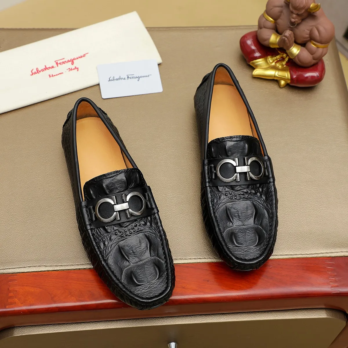 Men's shoes 💰360 🕷🕷【Ferragamo】Ferragamo Popular fashionable casual slip-on shoes🇨🇳Official website counter 1:1 production, original mold opening💯Good quality visible, imported high-end first-layer calfskin, luxurious pigskin lining🌿Very clear texture, high-quality waterproof, non-slip and wear-resistant outsole🎋High quality and low price, truly handmade🍓Color, code number 38-45